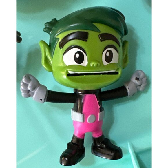 Random Lot of 8 Collectible Toys Made For McDonald's/Sonic - Picture 5 of 8